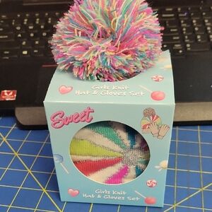 Sweet Girls Knit Hat & Gloves Set New